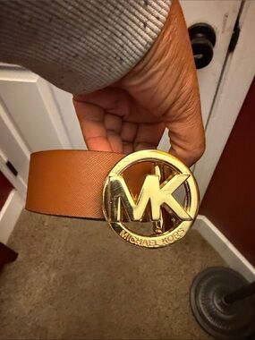 Michael Kors Reversible Leather Belt